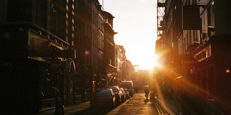 从人工到智能：揭秘重庆长江印钞厂如何用AI守护钞票印刷的“零瑕疵”标准