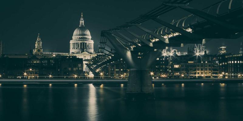 揭秘重庆长江印钞：安全印刷技术如何铸就高端护照与身份证件的防伪屏障