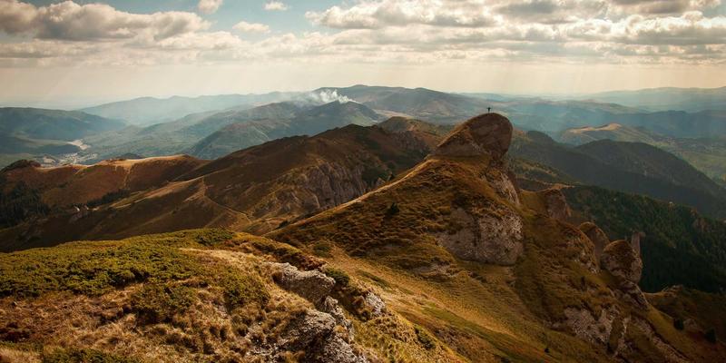 重庆长江印钞60年：揭秘国家防伪技术的守护者与创新之路